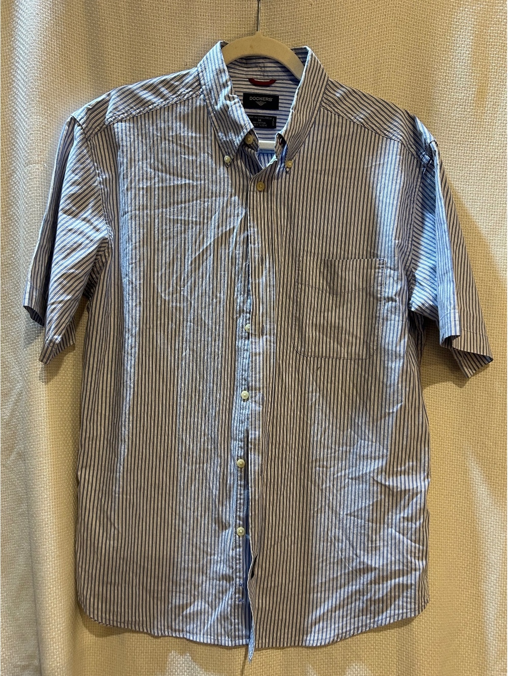 Dockers Men's Medium Short Sleeve Button-Down Shirt Blue White Striped Cotton